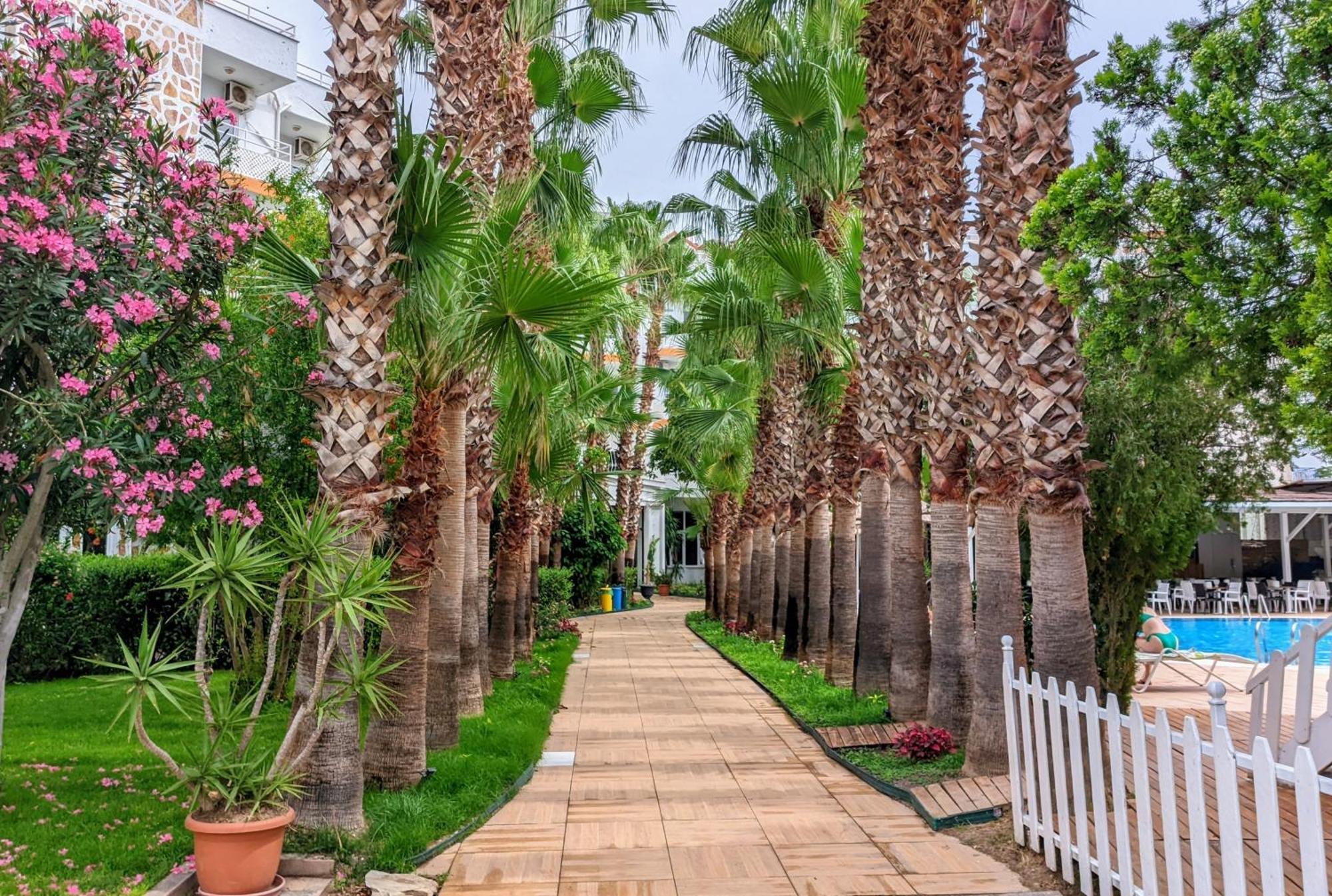 Uk Hotel Kiris Antalya Exterior foto